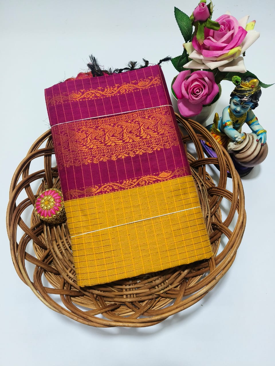 Kalyani cotton checked saree/Lata Gadwal Paithani - Yellow With Red